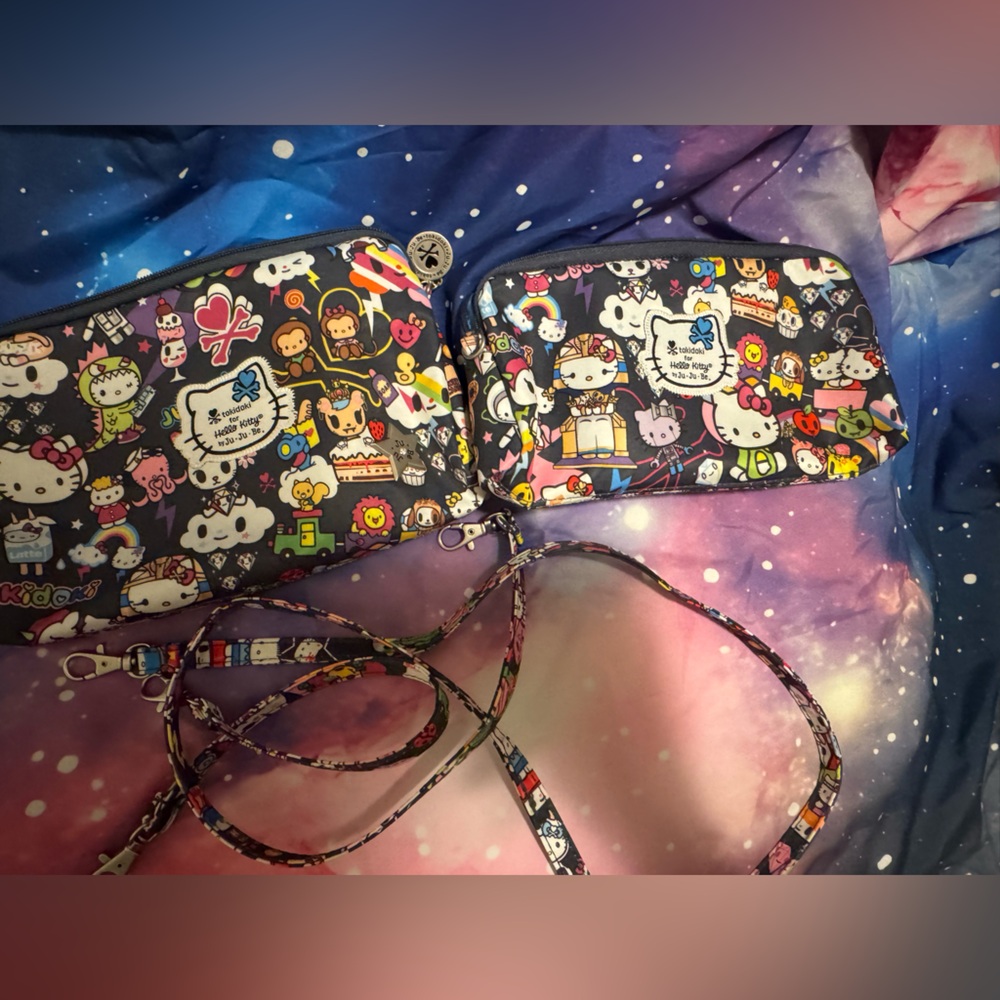 Jujube Sanrio Tokidoki dream world large & medium set piece with straps